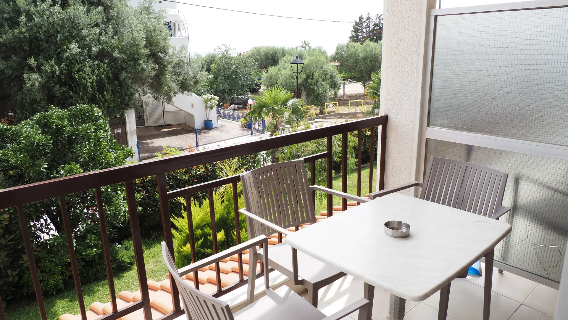 Tiara Holidays - Leonidas Apartments & Suites - Studio Garden View - balcony